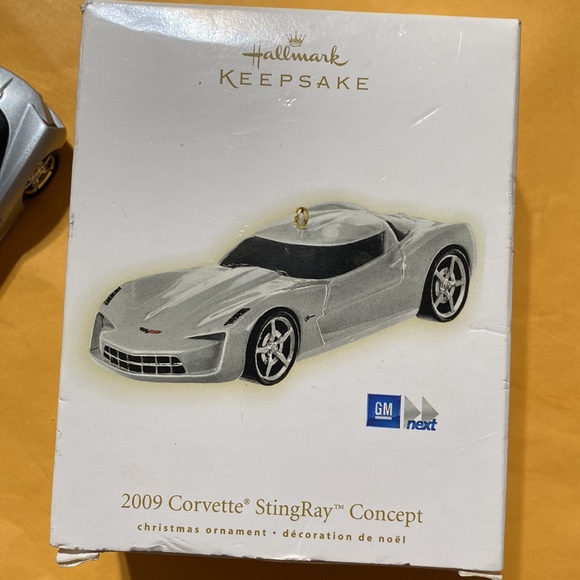 Hallmark 2009 corvette stingray GM ornament - Picture 6 of 10
